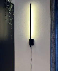 Sisustusvalaisimet*Aneta Lighting LED-seinävalaisin Stecco musta
