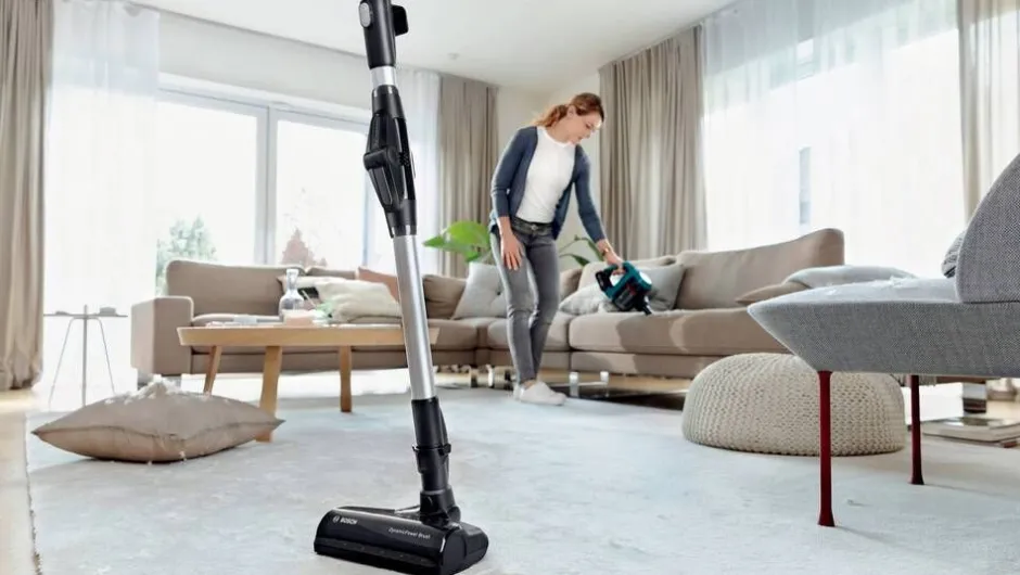 Bosch Silitys Ja Siivous*ladattava varsipölynimuri BSS71125AH
