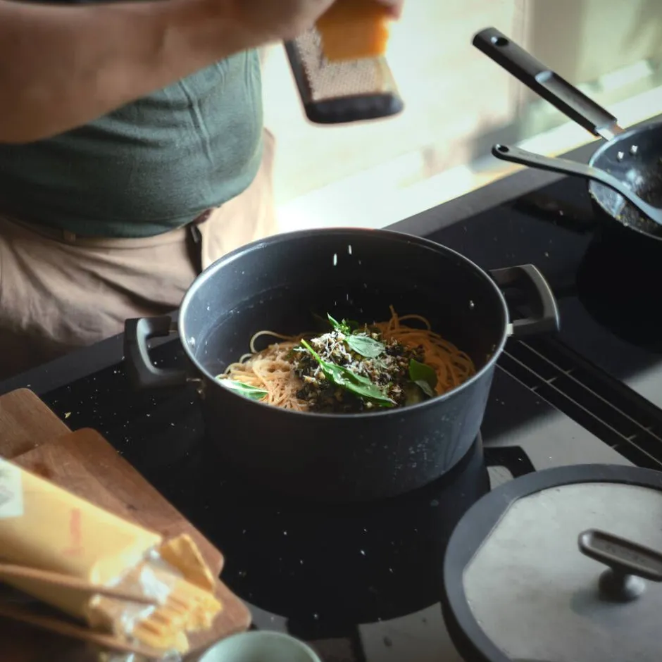 Fiskars Keittoastiat*Hard Face kattila 5 l kannella