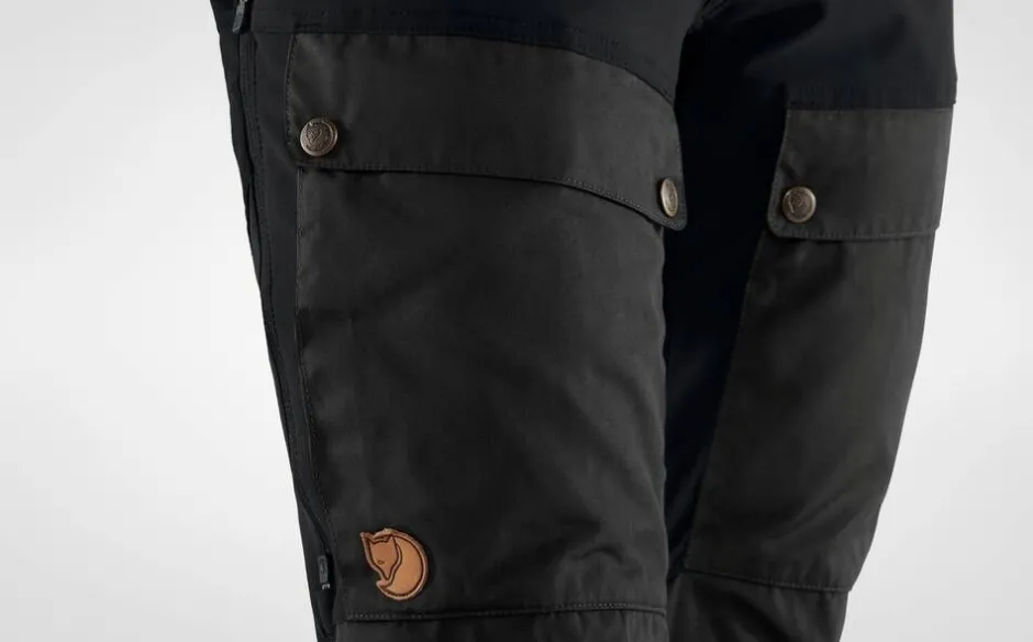 Fju00e4llru00e4ven Vaellus- Ja Metsästysvaatteet|Ulkoilu*Fjällräven housut Keb Trousers Curved Short W 550 Black