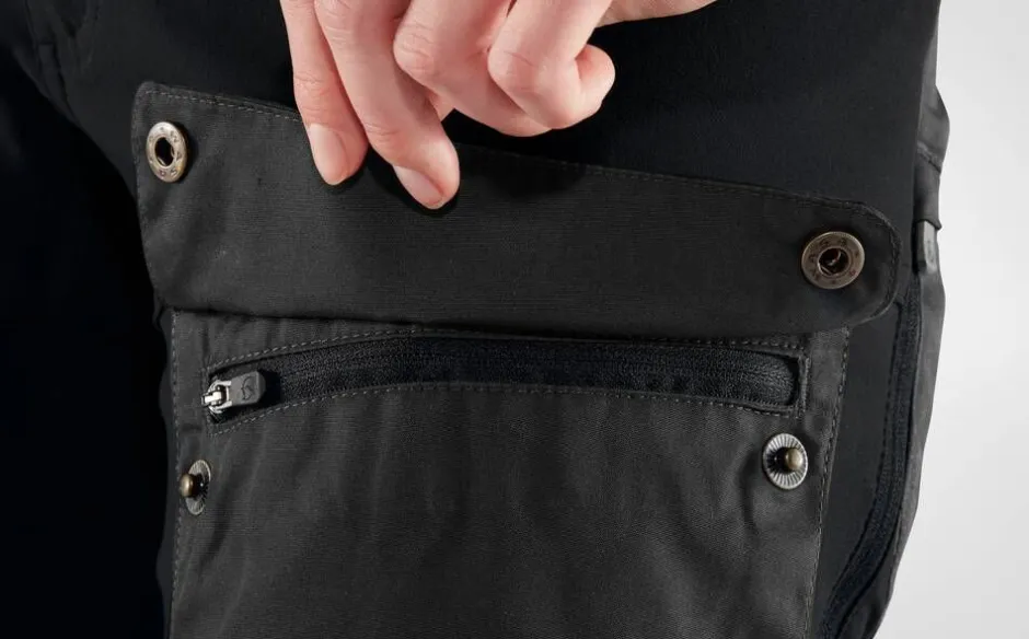 Fju00e4llru00e4ven Vaellus- Ja Metsästysvaatteet|Ulkoilu*Fjällräven housut Keb Trousers Curved Short W 550 Black