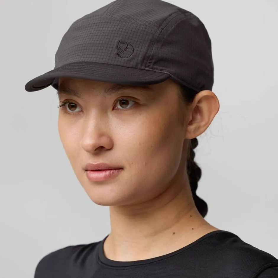 Fju00e4llru00e4ven Asusteet|Asusteet*Fjällräven lippis Abisko Trekking Cap 30 Dark Grey