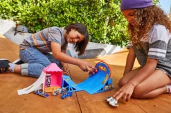 Hot Wheels Ajoneuvot Ja Radat*Skate Amusement Park Skate Set