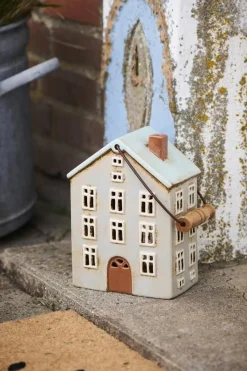 IB Laursen Lyhdyt Ja Kynttilänjalat*talolyhty Nyhavn puukahvalla ruskea ovi
