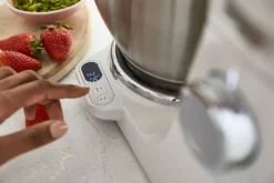 Kenwood Yleis- Ja Monitoimikoneet*Titanium Chef Baker Lite yleiskone KVC65.001WH valkoinen