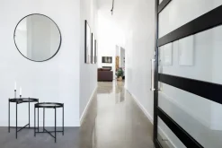 Mirrors and More Kellot Ja Peilit*peili Britney Ø 80 cm musta
