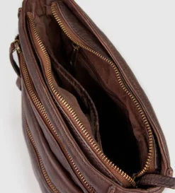 Montana Laukut*laukku Alpha Crossbody Brown 200 Brown