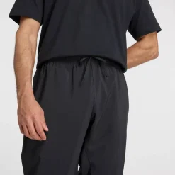 New Balance Treenivaatteet*treenihousut Sport Essentials Woven Jogger 001 BLACK