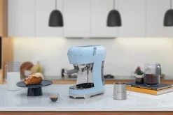 Smeg Kahvi Ja Kuumat Juomat*espressokeitin ECF02PBEU pastellinsininen