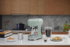 Smeg Kahvi Ja Kuumat Juomat*espressokeitin ECF02PGEU pastellinvihreä