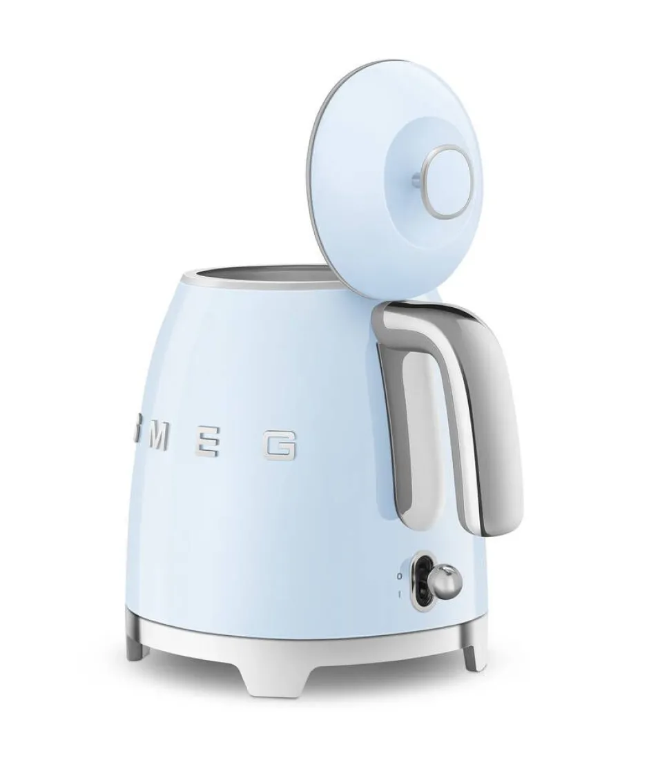 Smeg Kahvi Ja Kuumat Juomat*vedenkeitin KLF05PBEU 0,8 L sininen