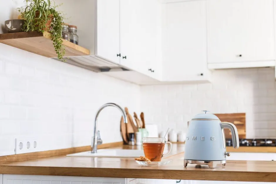 Smeg Kahvi Ja Kuumat Juomat*vedenkeitin KLF05PBEU 0,8 L sininen