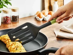 Tefal Keittiötarvikkeet*paistolasta leikkuureunalla Essential 2in1
