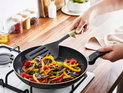 Tefal Keittiötarvikkeet*paistolasta leikkuureunalla Essential 2in1