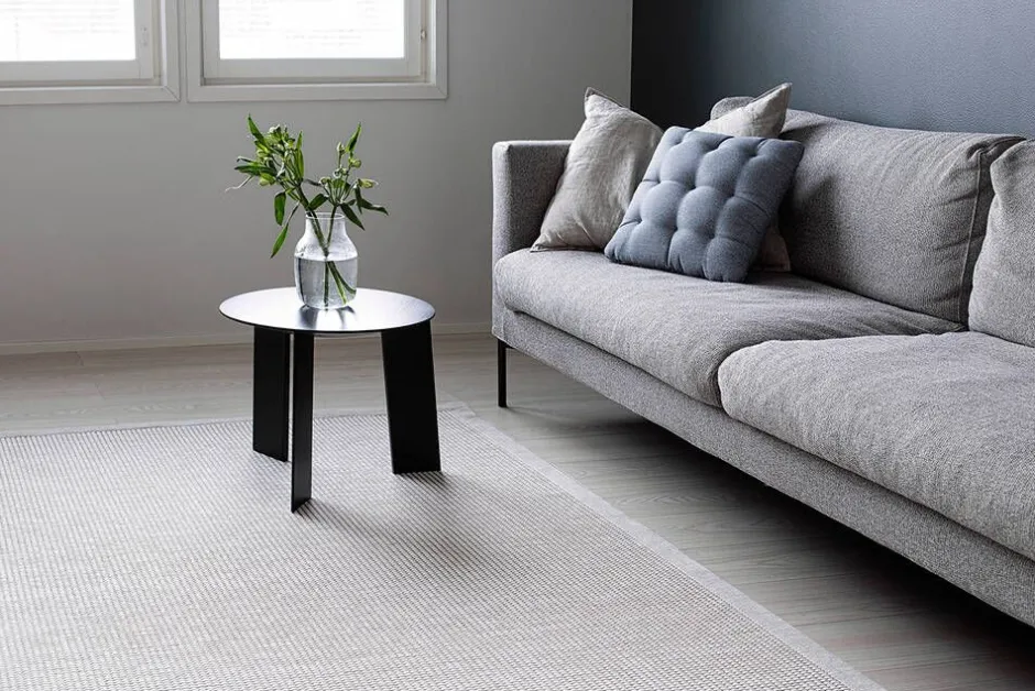 VM-Carpet Keskilattiamatot*Lyyra 52 valkoinen 133*200 cm, kantti 1