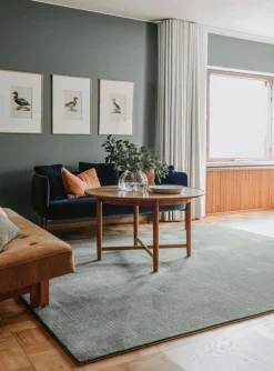 VM-Carpet Keskilattiamatot*Puuteri 164 oliivi, 133*200 cm, kantti 5921
